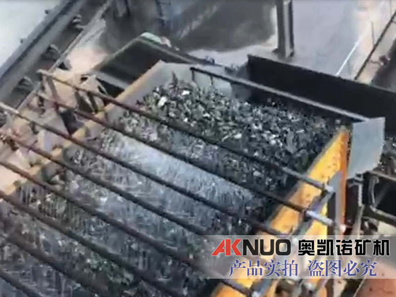 沙石料場蜜桃又粗又爽成人WWW网站